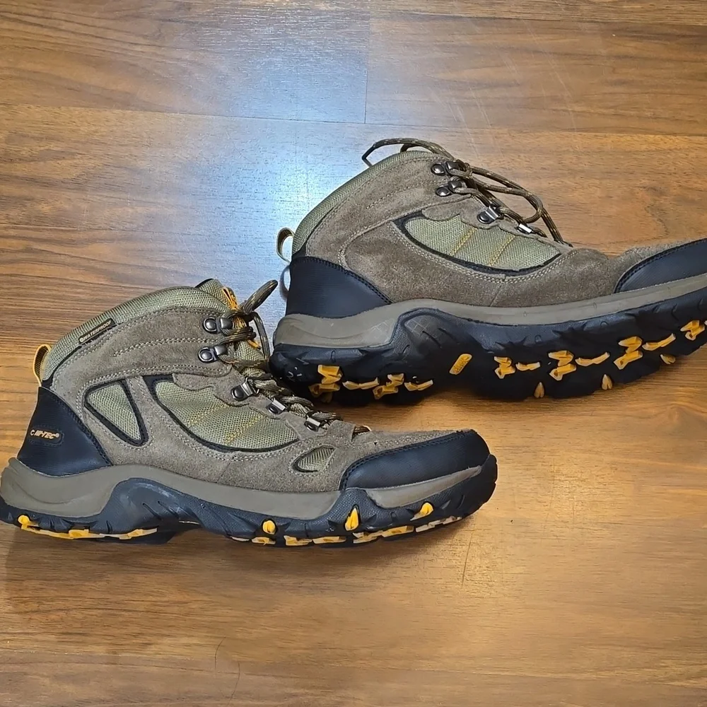 Hi-Tec Lace Up Waterproof Hiking Boots Falcon WP